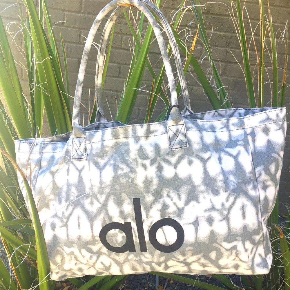 Alo Yoga Shoppers Tote Bag NWT